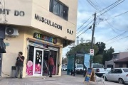 Drama en Moreno: Policía porteño mató a la pareja de su ex y se atrincheró en un gimnasio