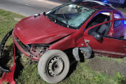 Manejaba borracho y se llevó puesta una rotonda en Berisso