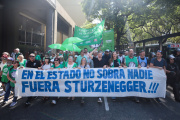 Estatales apuntan contra el “monje negro” del Gobierno