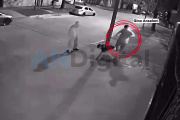 Tras castigar a un joven en patota, está prófugo el hijo del diputado mileista Pablo Ansaloni