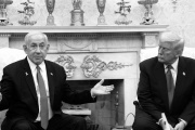 Netanyahu manipula al Gigante de Plastilina