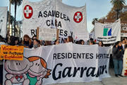 Médicos del Garrahan se manifestaron contra la eliminación de las residencias