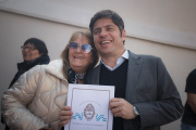 En modo campaña, Kicillof defendió el modelo de “un Estado presente”