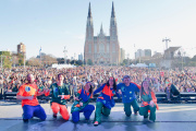 Multitudinario festejo en La Plata para anticiparse al Día del Niño