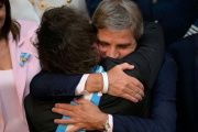 Lozano advirtió que el Gobierno “alienta la timba mientras ceba una bomba de deuda”