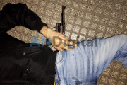 Intentó robarle el arma a un policía en La Boca y acabó muerto