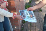 Fuerza Patria cerró la campaña distribuyendo la boleta en cada vivienda de La Plata
