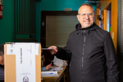 Mal domingo para Valenzuela: vapuleado en la primera y pírrica victoria en Tres de Febrero