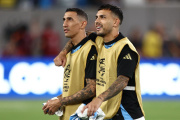 Di María-Paredes: campeones, amigos y rivales en un partido descollante