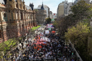 Masiva Marcha Universitaria en Congreso mientras Diputados trataban los vetos