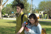 “Estás, pero no estás”: en La Plata promueven el uso consciente del celular