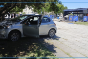 Tragedia en Plaza Moreno: Se descompensó en su auto, chocó y murió