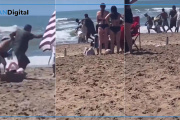 VIDEO: Pelea entre churreros y vendedores ambulantes que sacudió la playa de Mar Azul