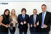 Caso YPF: con Adorni en la foto, Milei celebró fallo favorable al país
