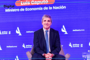 Pese a la persistente inflación, Caputo prometió “los mejores meses” para la economía argentina