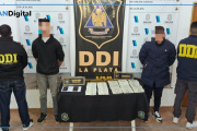Robaron US$ 45.000 ocultos en una vidriería de La Plata: dos empleados infieles detenidos
