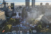Multitudinaria marcha universitaria: una marea humana colmó Plaza de Mayo contra el ajuste