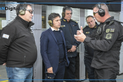 Kicillof supervisó un megaoperativo en Fuerte Apache y criticó los recortes de Nación