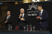 Julio Alak relanzó la agenda exterior de La Plata con la asunción de Daniel Lipovetzky