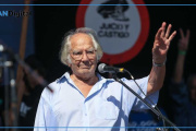 Premio Nobel de la Paz impulsa un ayuno en Plaza de Mayo contra el Gobierno de Milei
