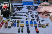Impactante arsenal de un adolescente en La Plata: le secuestraron 25 armas y 6.700 municiones