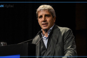 Con las elecciones en la mira, Caputo presentó el plan para saldar los vencimientos de 2027
