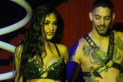 En Sex, Daniela Celis fue a la platea y besó a Julieta Poggio: el video