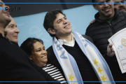 Encuesta clave en el Conurbano: Kicillof le gana a Milei en 21 municipios