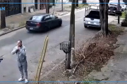 Un menor persiguió, apuntó y asaltó a un hombre en Caseros: “Me robó un nene”