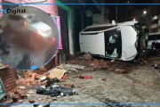 Mar del Plata: una camioneta volcó y terminó sobre la vereda, con un muerto
