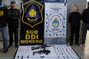 Intento de asesinato en Moreno: allanamientos y secuestro de armas y drogas