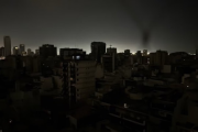 Semáforos apagados y barrios enteros sin luz: qué se sabe del corte en el AMBA