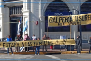 Ceremonia de “premiación” a Tarjeta Naranja y Mercado Libre: campeones mundiales de la usura