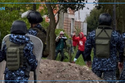 Extrema tensión en Villa Elvira: intento de usurpación y enfrentamiento con policías