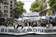 Kicillof en la marcha universitaria: “Ningún país crece destruyendo ciencia”