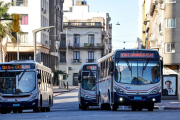 Colectivos del AMBA: 104 líneas amenazan con reducir servicios por una deuda de $40.000 millones