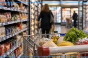 El consumo no frena su caída: mermaron las ventas en supermercados