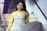 Vestido blanco y vals: insólita fiesta de 15 de una diputada libertaria