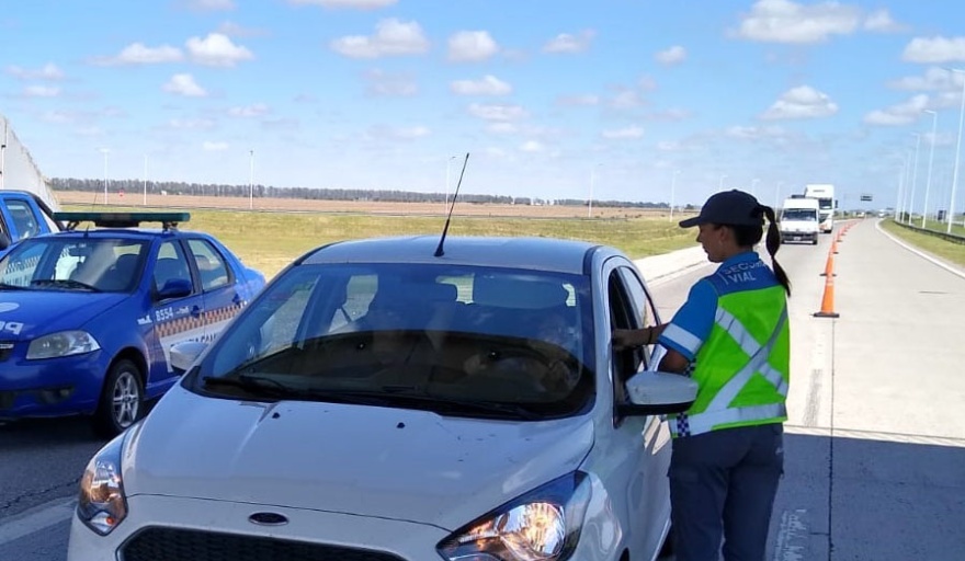 Seguridad en autos: ¿qué hay que tener en el botiquín de primeros auxilios?  - LA NACION