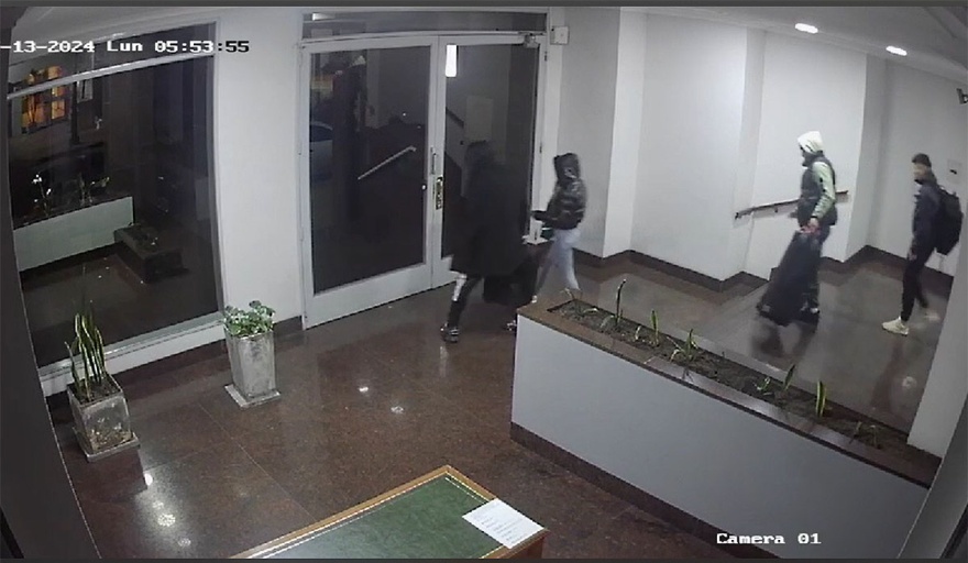 Una “viuda negra” desplumó a un chef en su departamento del centro de La Plata - ANDigital