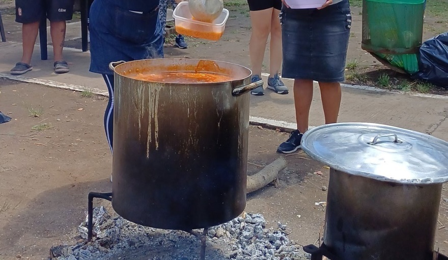 “La gente se caga de hambre”: Furibunda crítica al Gobierno por la retención de alimentos