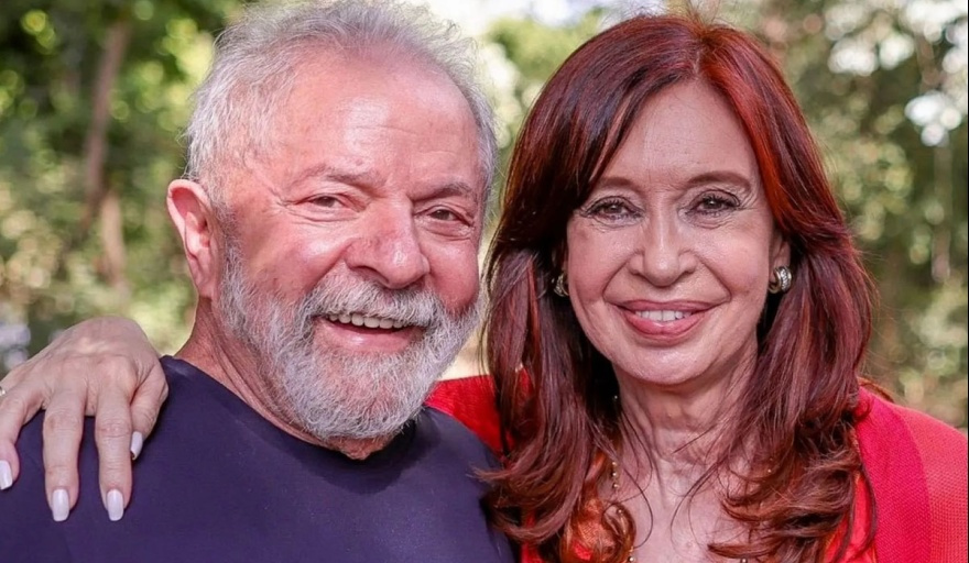 Lula pidió permiso a la Justicia para visitar a Cristina en prisión domiciliaria