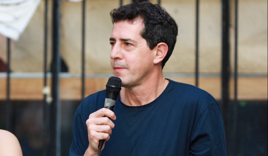 De Pedro lamentó las “mentiras” de Milei: “No conoce la realidad”